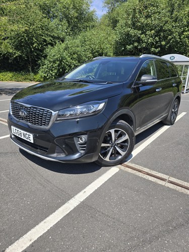Kia sorrento estate black - kia,